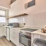 Blue Waters Studio With Sea Views From Balcony